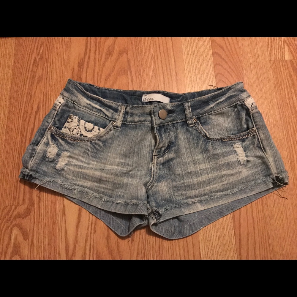 Empyre brand white lace trim denim jean shorts sz9